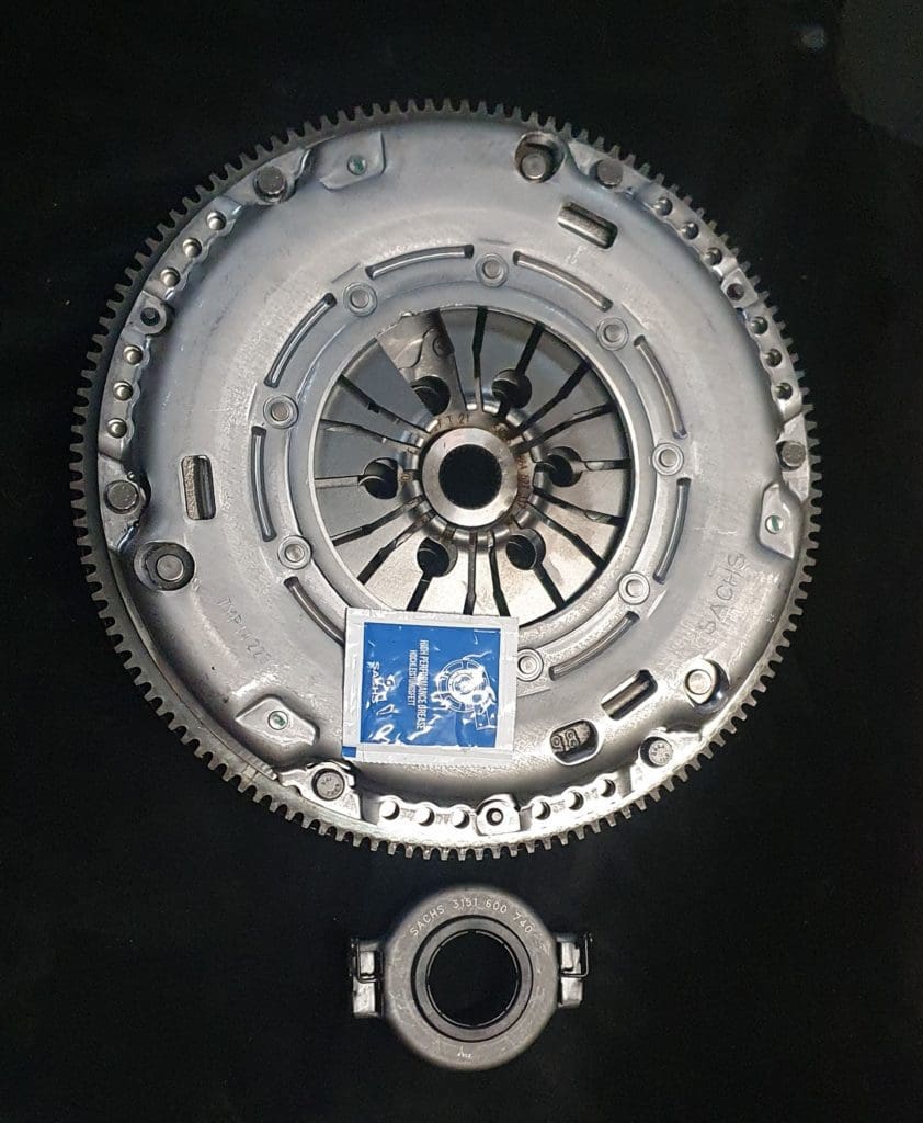 VW T3 T25 Vanagon TDI Dual Mass Flywheel Kit OEM Quality Part 038 105